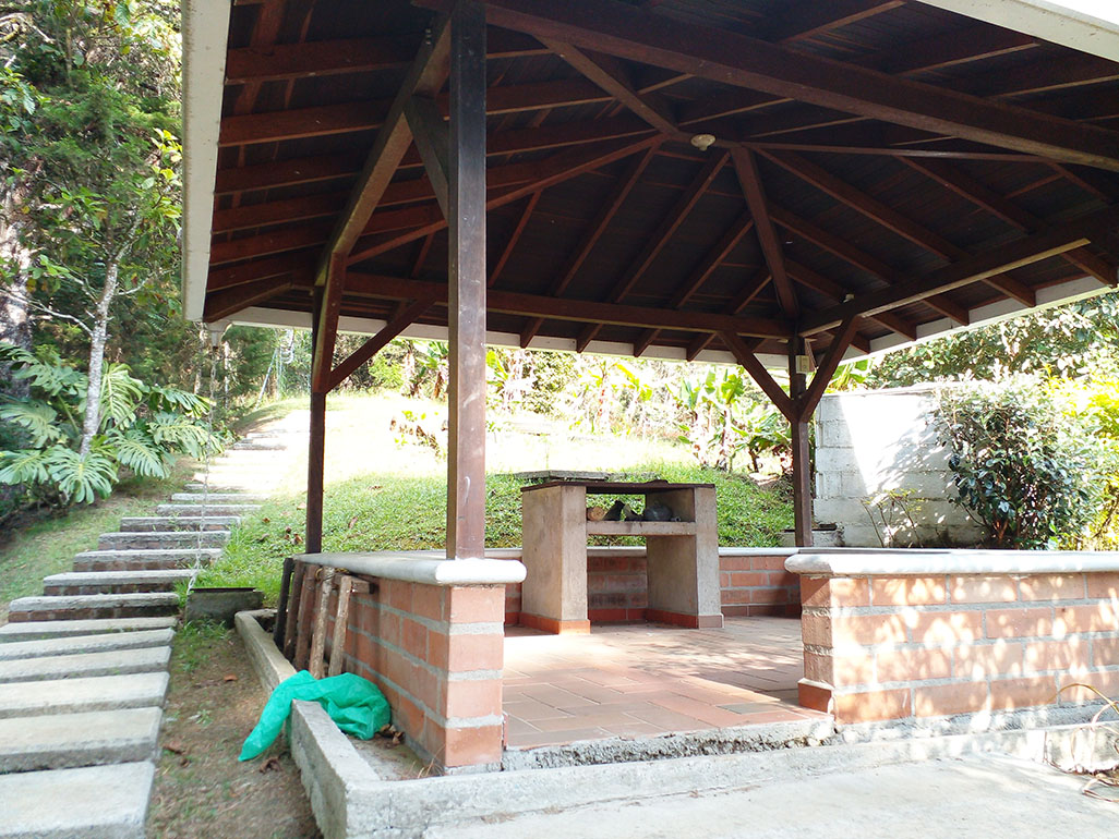 Casa de 3 alcobas en venta en Loma Del Escobero, Envigado, 250 m² · foto 18 de 20