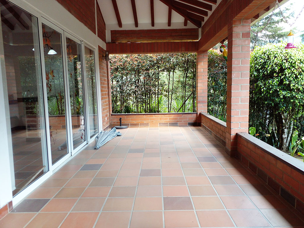 Casa de 3 alcobas en venta en Loma Del Escobero, Envigado, 250 m² · foto 19 de 20