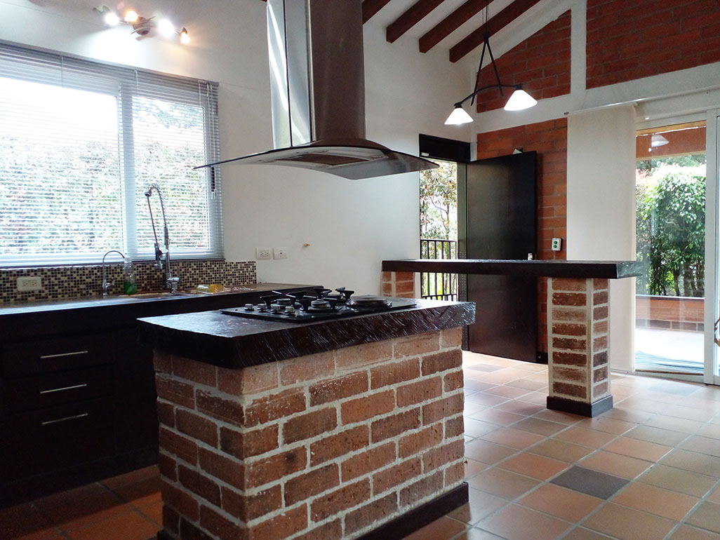 Casa de 3 alcobas en venta en Loma Del Escobero, Envigado, 250 m² · foto 7 de 20