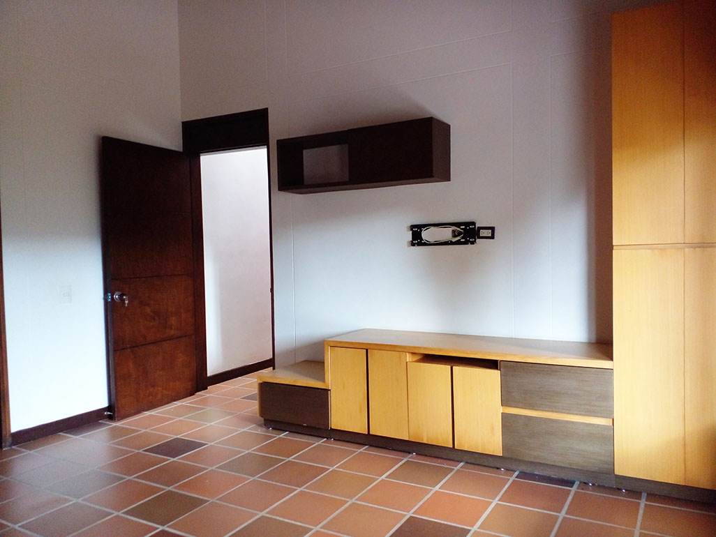 Casa de 3 alcobas en venta en Loma Del Escobero, Envigado, 250 m² · foto 9 de 20