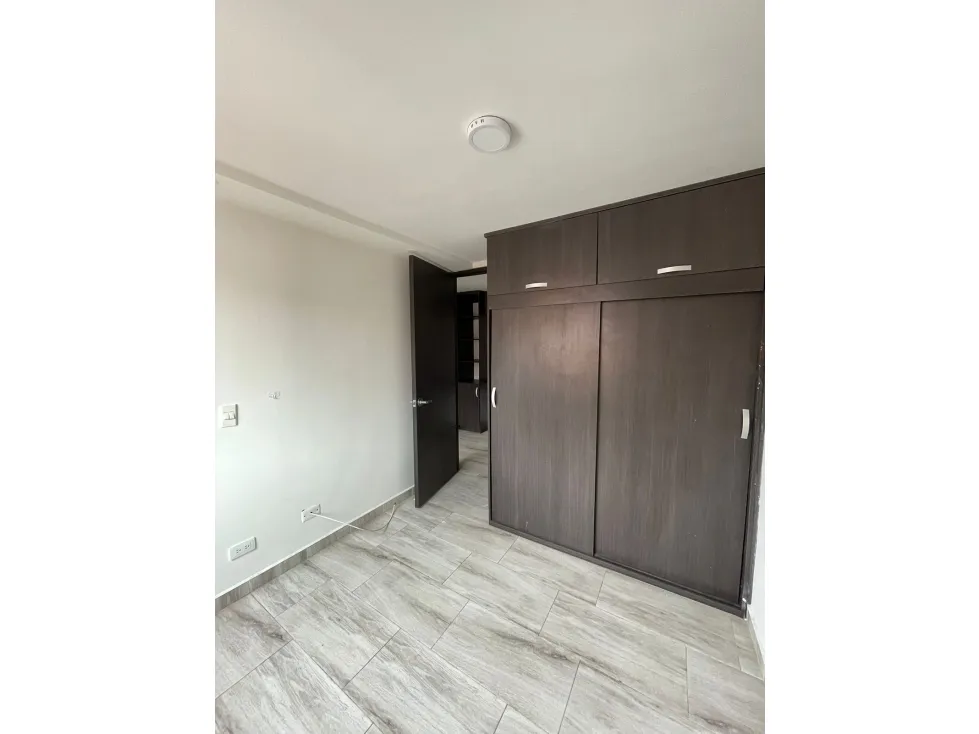 Apartamento de 3 alcobas en venta en La Prosperidad, Madrid, 64 m² · foto 13 de 19