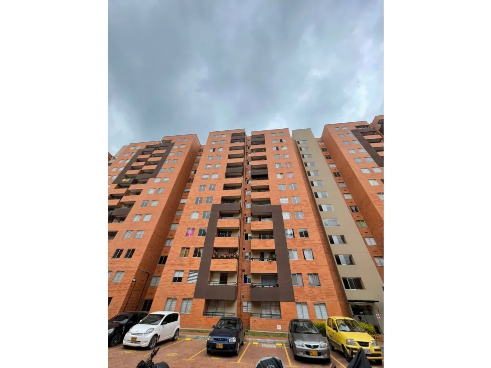 Apartamento de 3 alcobas en venta en La Prosperidad, Madrid, 64 m² · foto 2 de 19