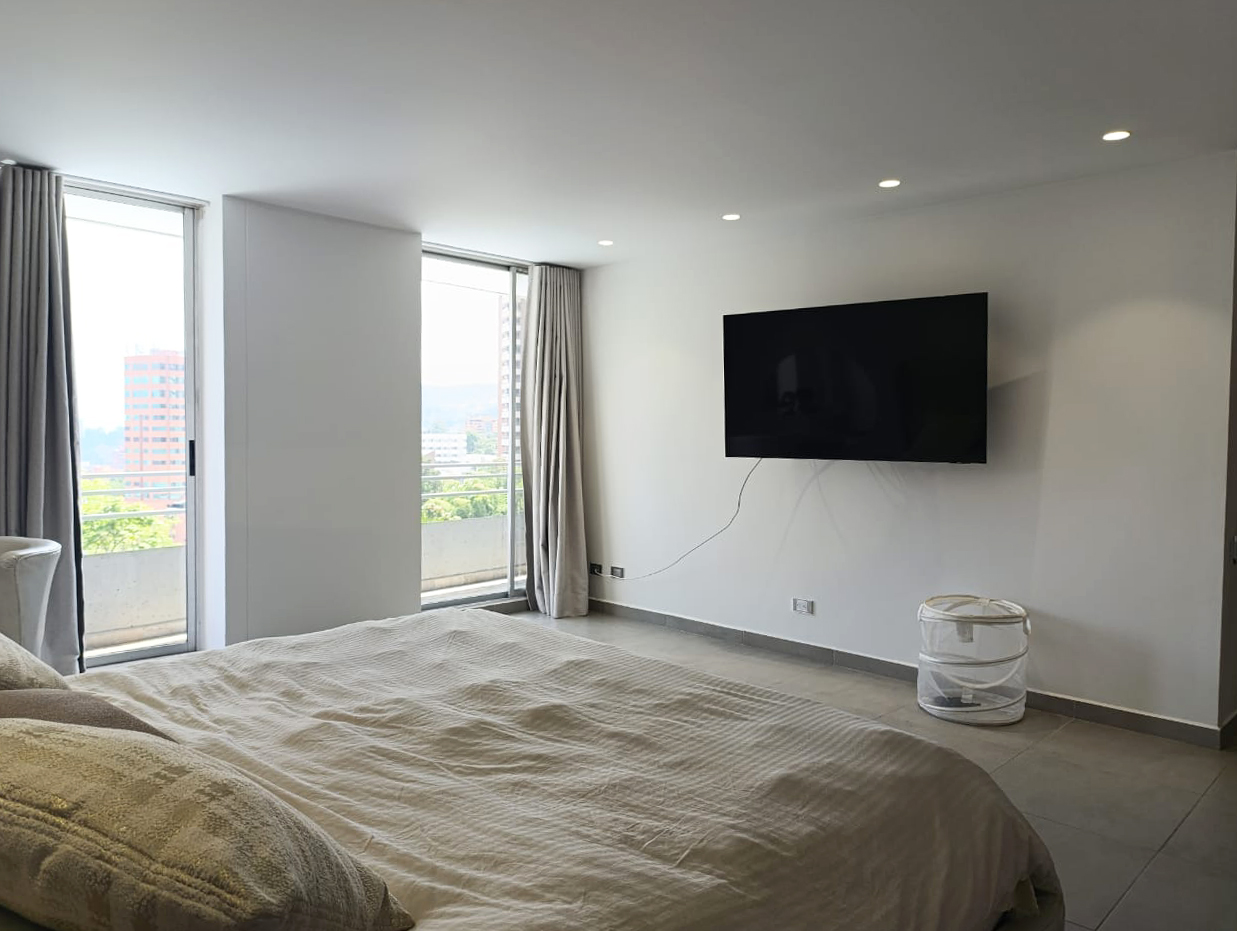 Apartamento de 2 alcobas en arriendo en El Tesoro, Medellín, 153 m² · foto 13 de 20