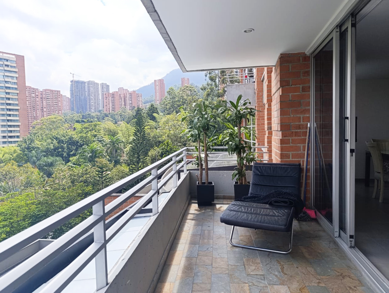 Apartamento de 2 alcobas en arriendo en El Tesoro, Medellín, 153 m² · foto 20 de 20