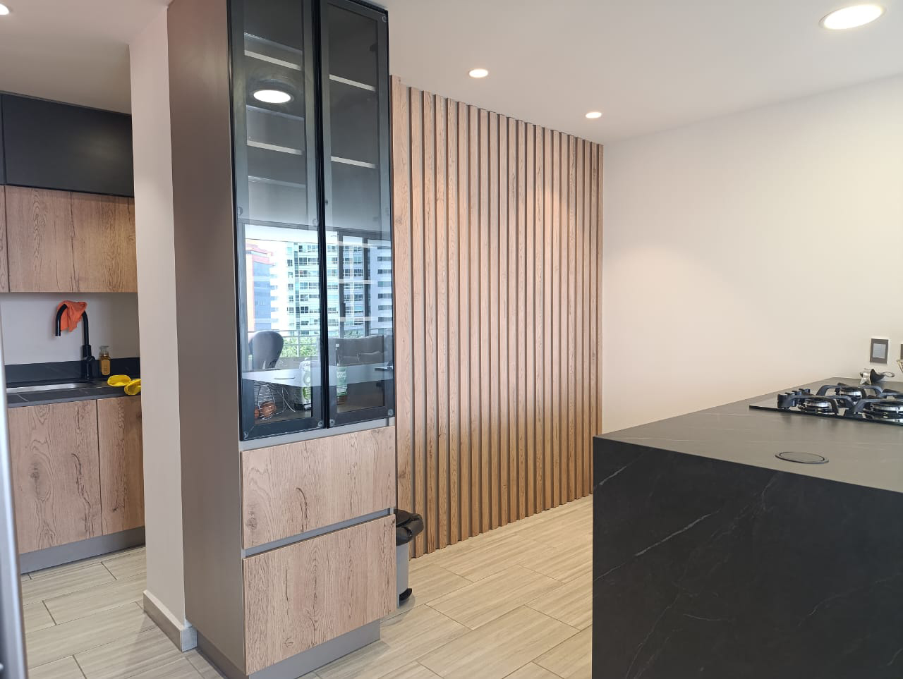 Apartamento de 2 alcobas en arriendo en El Tesoro, Medellín, 153 m² · foto 7 de 20