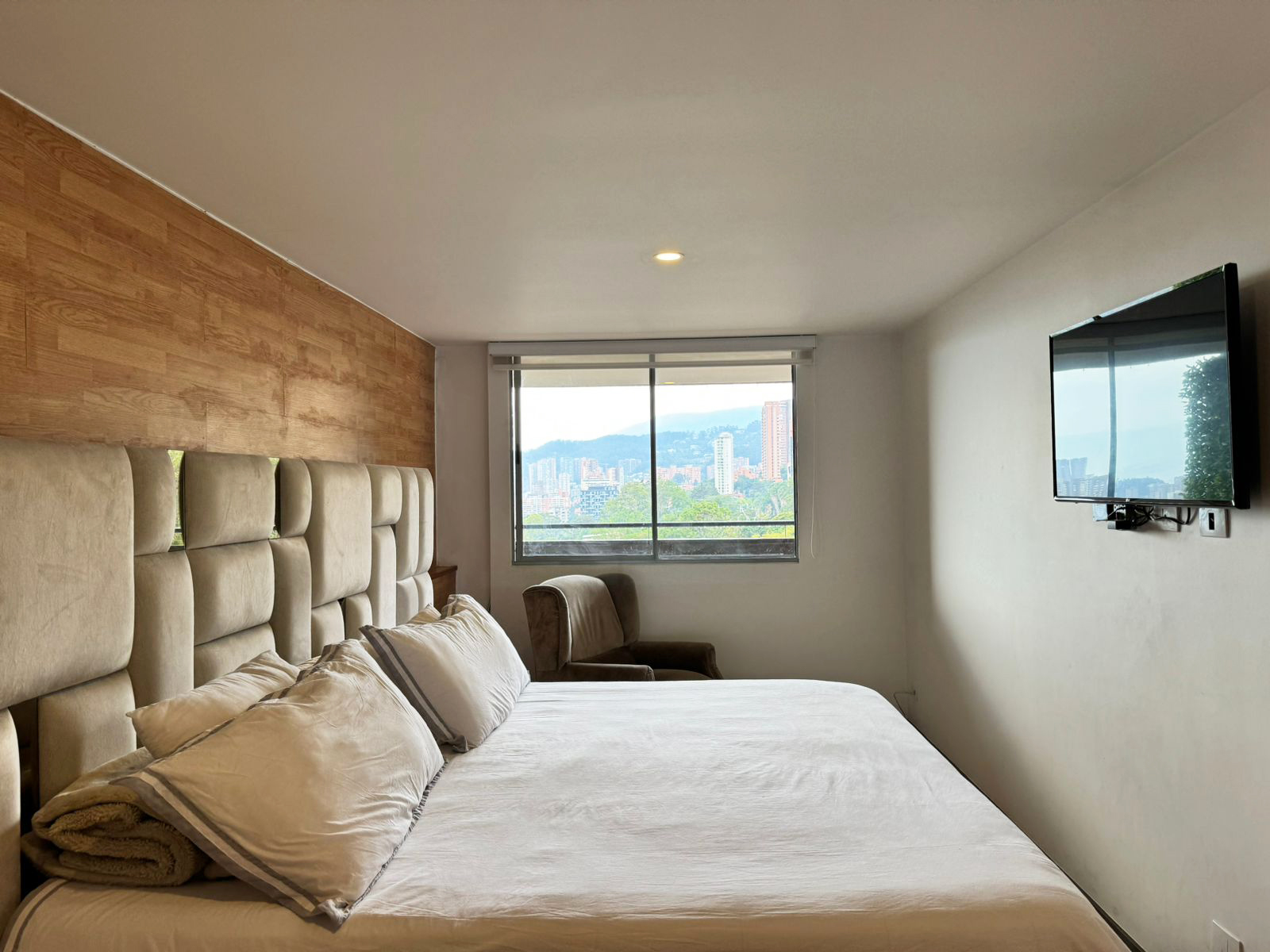 Apartamento en arriendo en Loma De Los Gonzalez, Medellín · foto 10 de 17