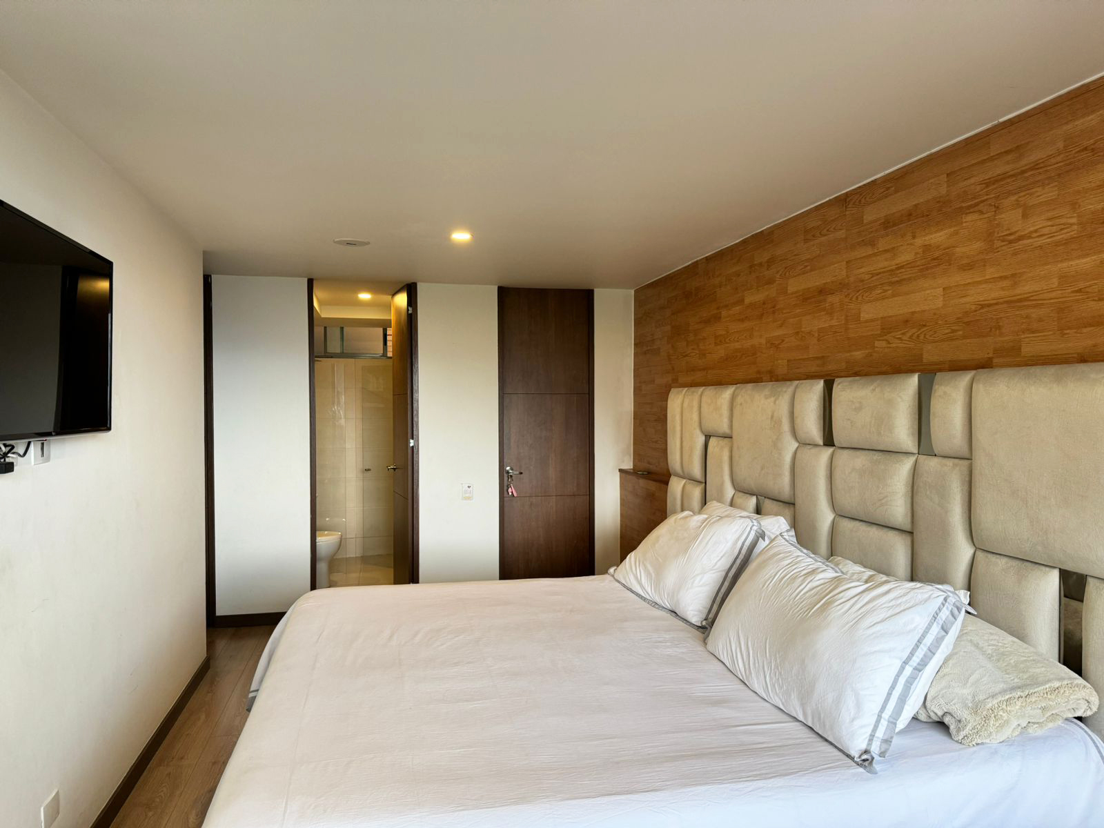 Apartamento en arriendo en Loma De Los Gonzalez, Medellín · foto 11 de 17