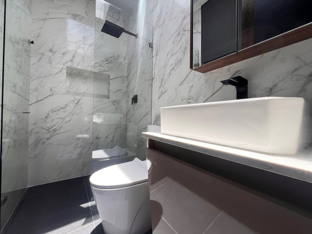Casa de 3 alcobas en venta en El Porvenir, Rionegro, 205 m² · foto 13 de 15