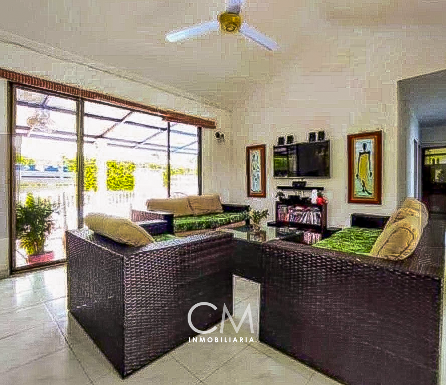 Casa de 4 alcobas en venta en El Portal, Ricaurte, 320 m² · foto 2 de 23