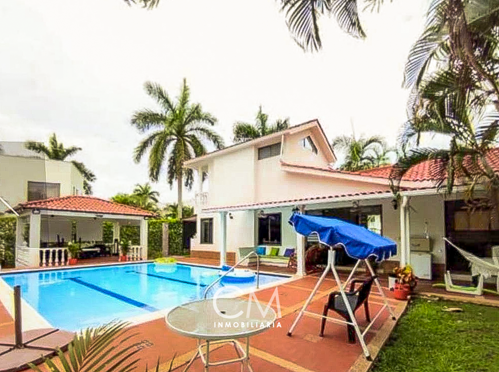 Casa de 4 alcobas en venta en El Portal, Ricaurte, 320 m² · foto 4 de 23