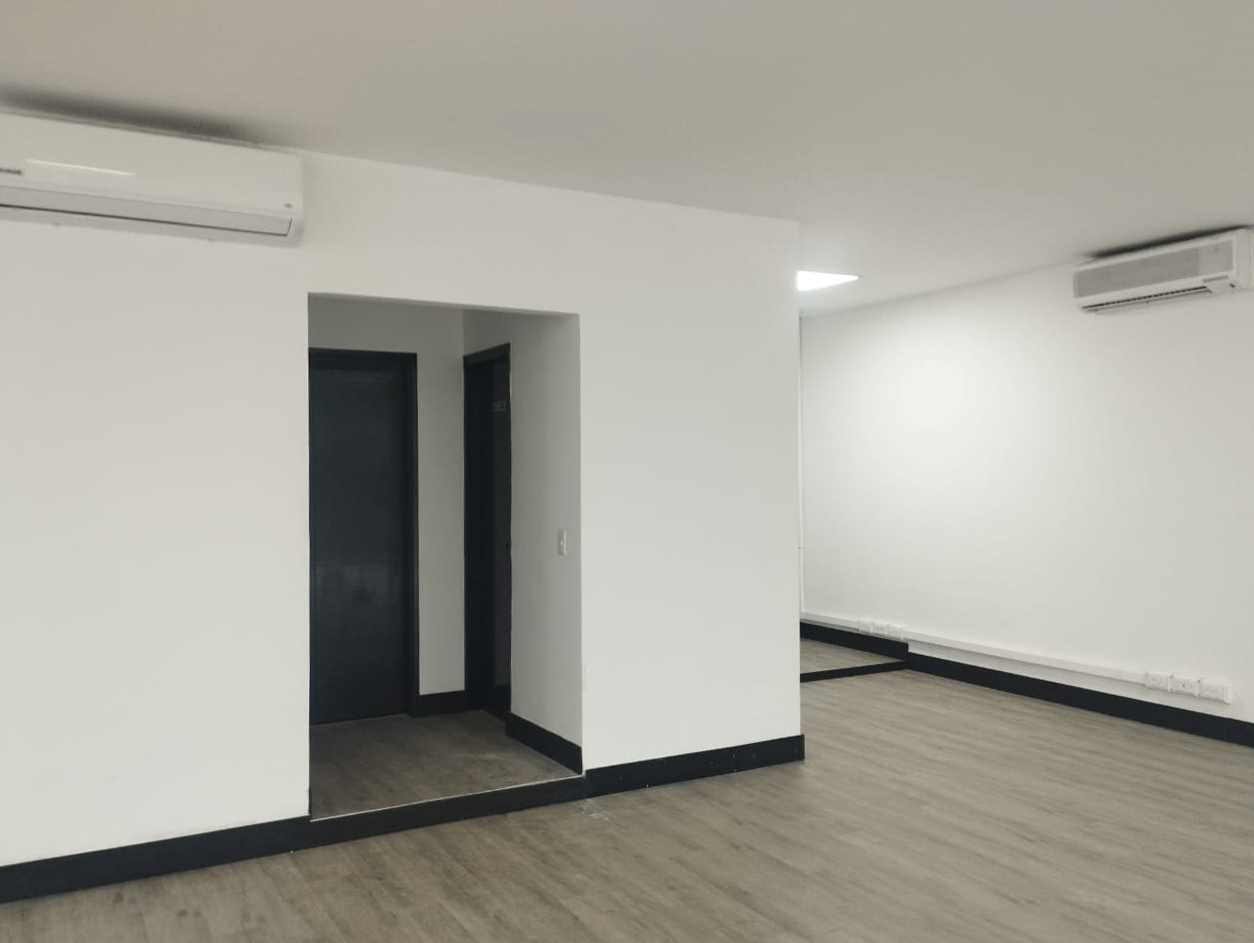 Oficina en arriendo en El Poblado, Medellín, 380 m² · foto 16 de 20