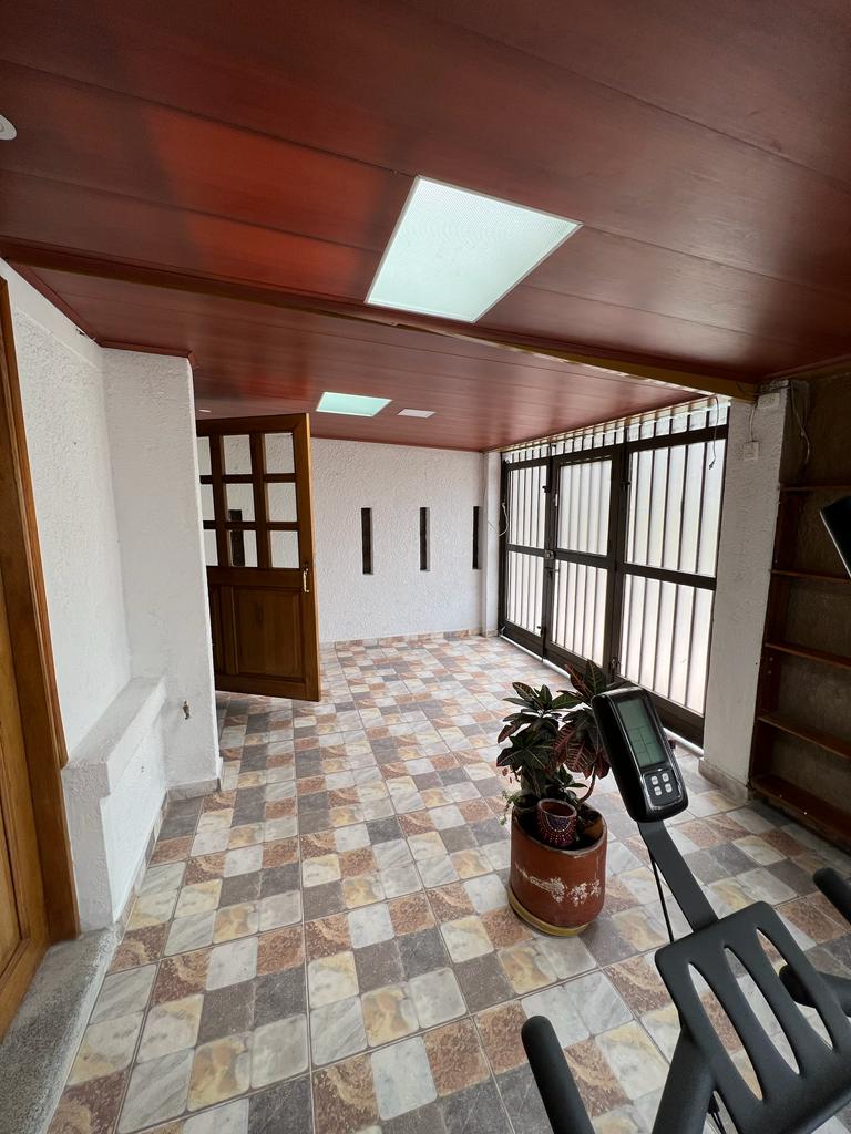 Casa en venta en San Joaquin, Bogotá · foto 8 de 19