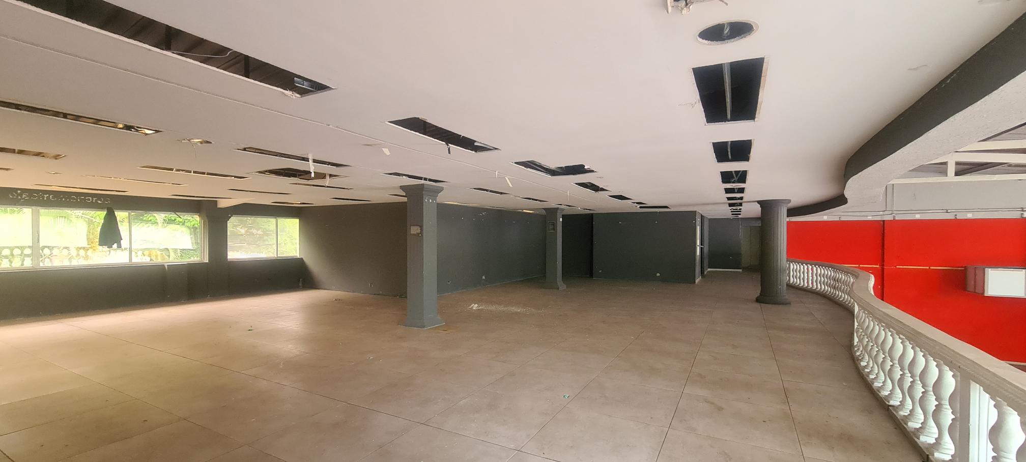 Local en arriendo en Prados Del Norte, Cali, 1023 m² · foto 12 de 21