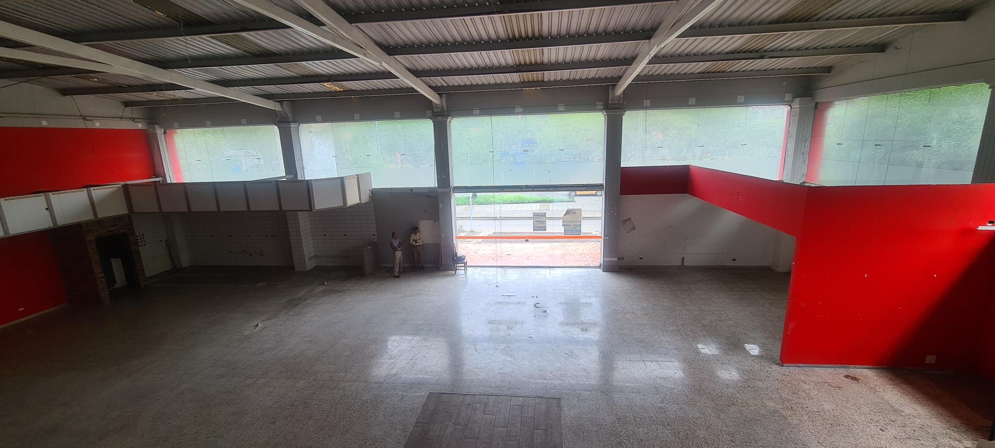 Local en arriendo en Prados Del Norte, Cali, 1023 m² · foto 17 de 21