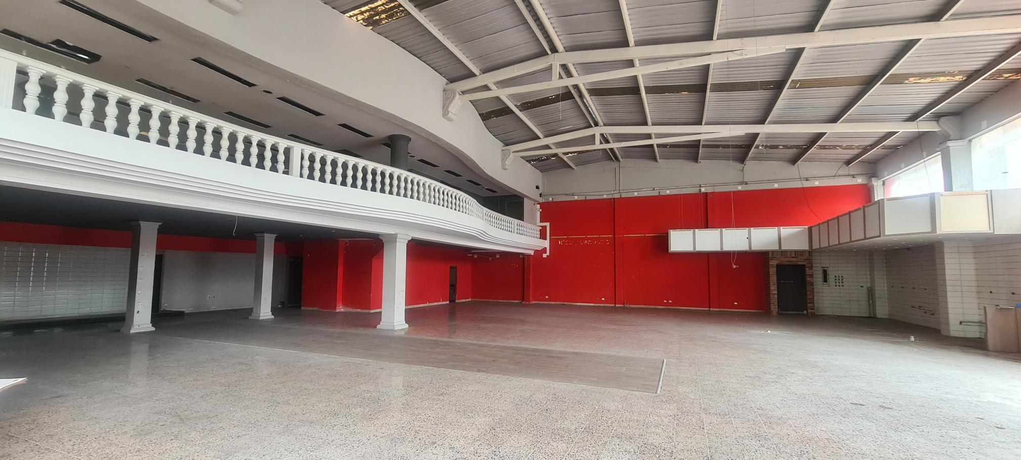 Local en arriendo en Prados Del Norte, Cali, 1023 m² · foto 18 de 21
