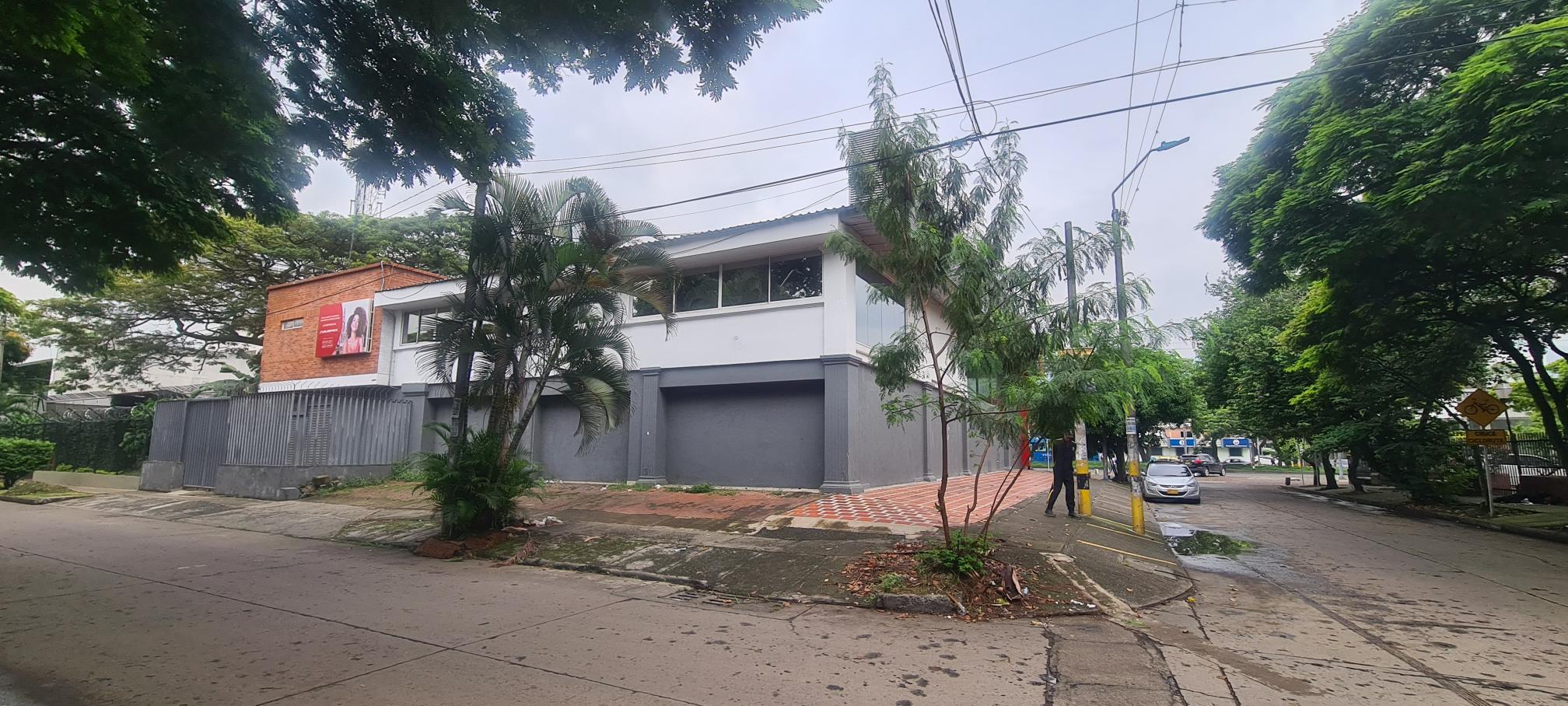 Local en arriendo en Prados Del Norte, Cali, 1023 m² · foto 6 de 21