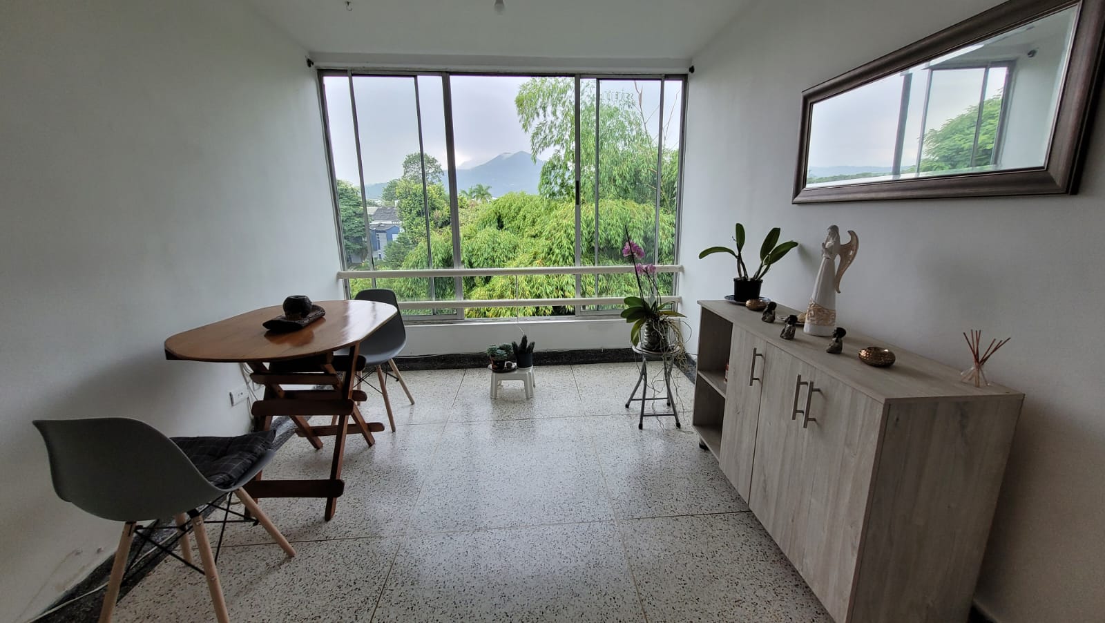 Apartamento de 3 alcobas en venta en Coodelmar Ii Etapa, Pereira, 75 m² · foto 2 de 13