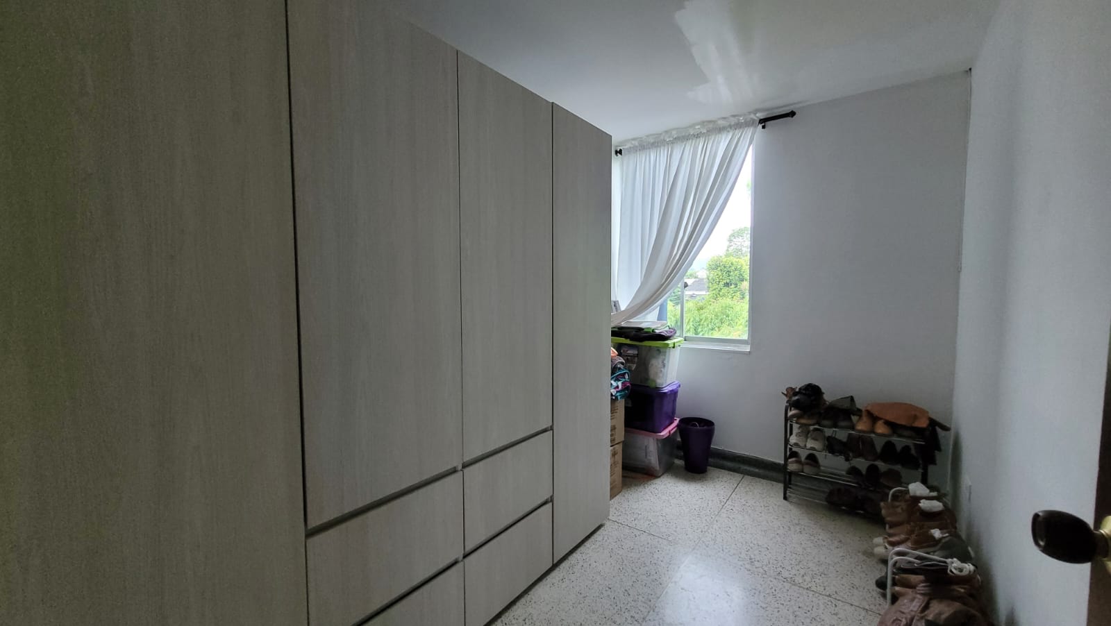 Apartamento de 3 alcobas en venta en Coodelmar Ii Etapa, Pereira, 75 m² · foto 10 de 13