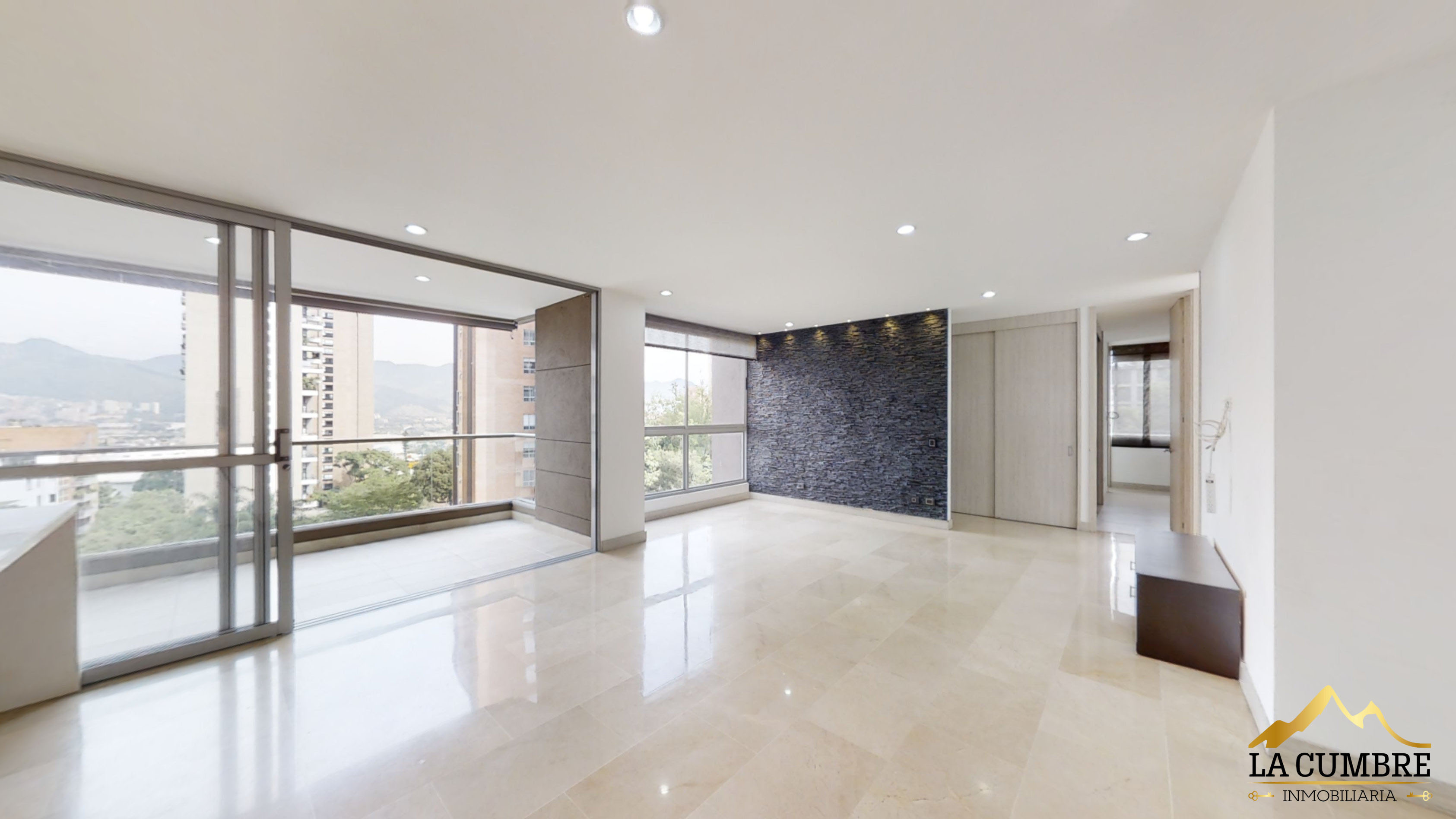 Apartamento en arriendo en Lalinde, Medellín · foto 2 de 11