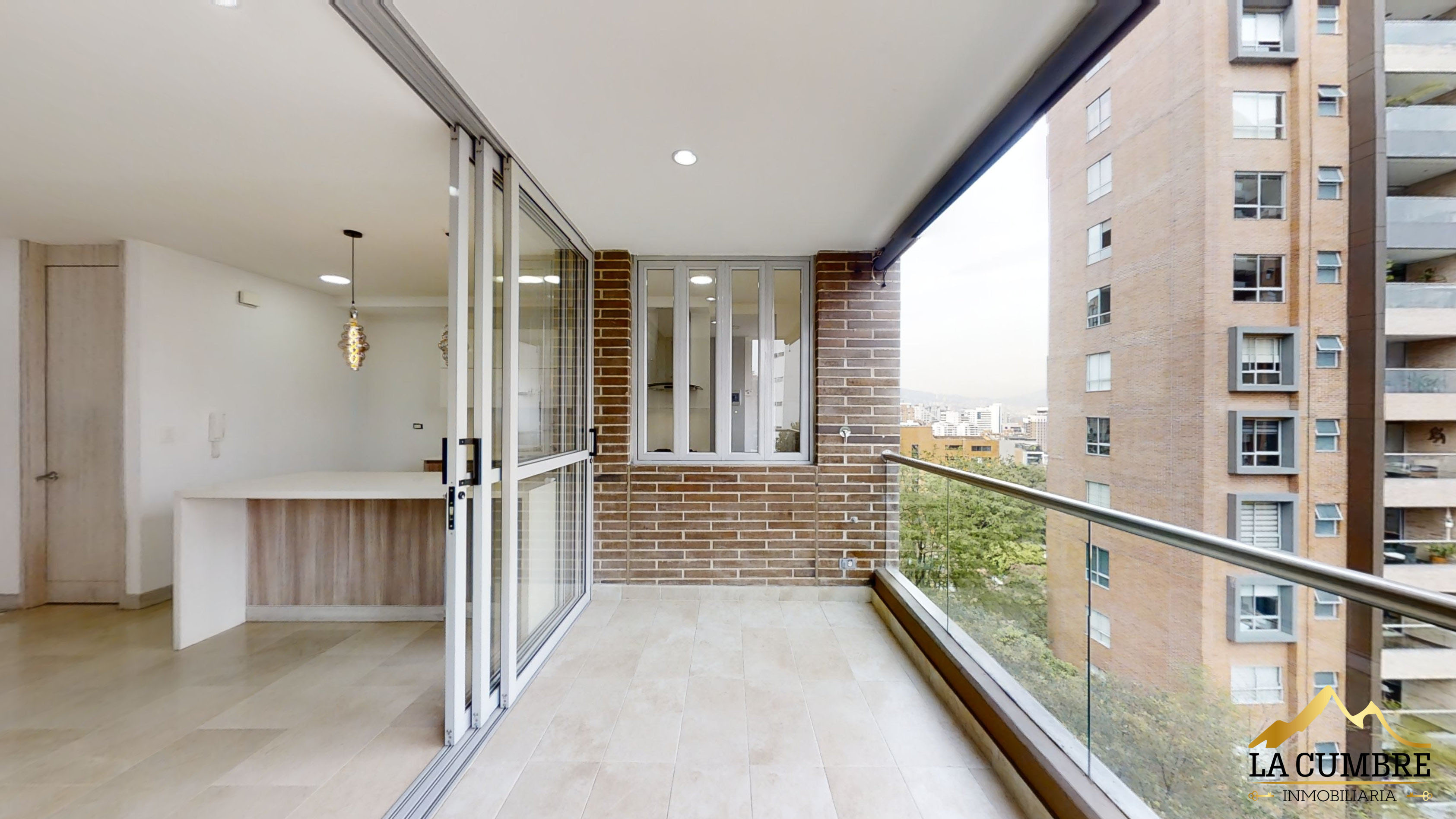 Apartamento en arriendo en Lalinde, Medellín · foto 5 de 11