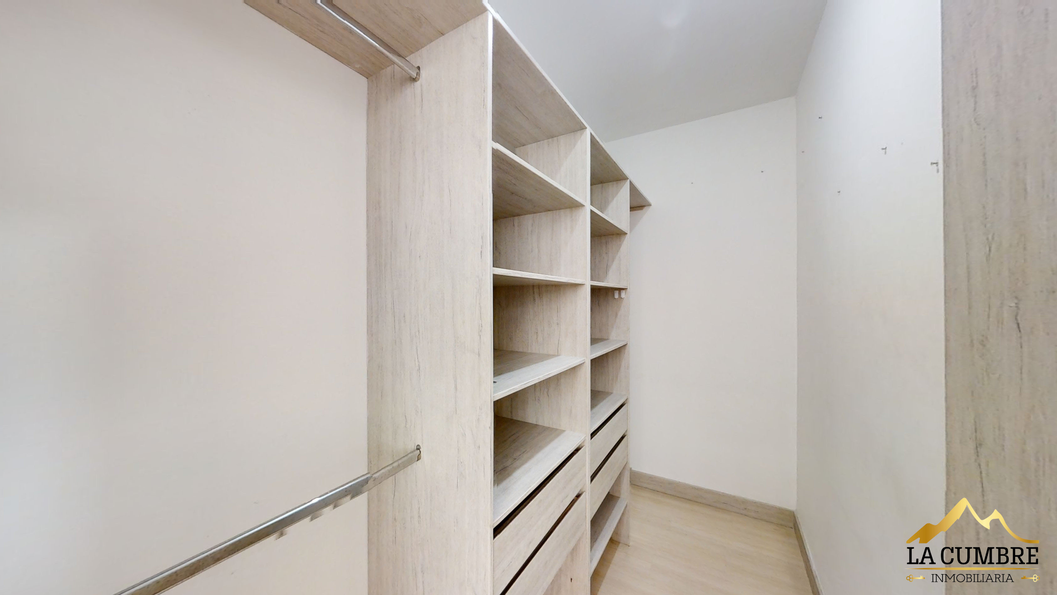 Apartamento en arriendo en Lalinde, Medellín · foto 9 de 11
