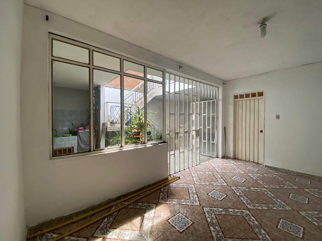 Casa de 8 alcobas en venta en Cristobal Colon, Cali, 580 m² · foto 12 de 17