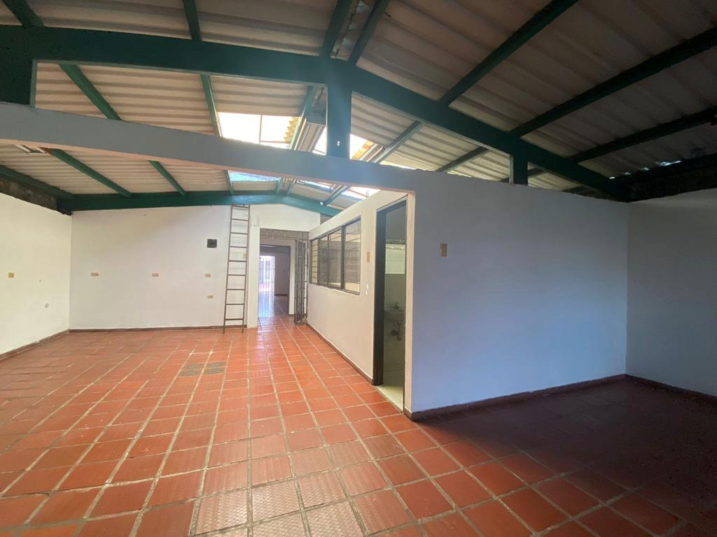 Casa de 8 alcobas en venta en Cristobal Colon, Cali, 580 m² · foto 16 de 17