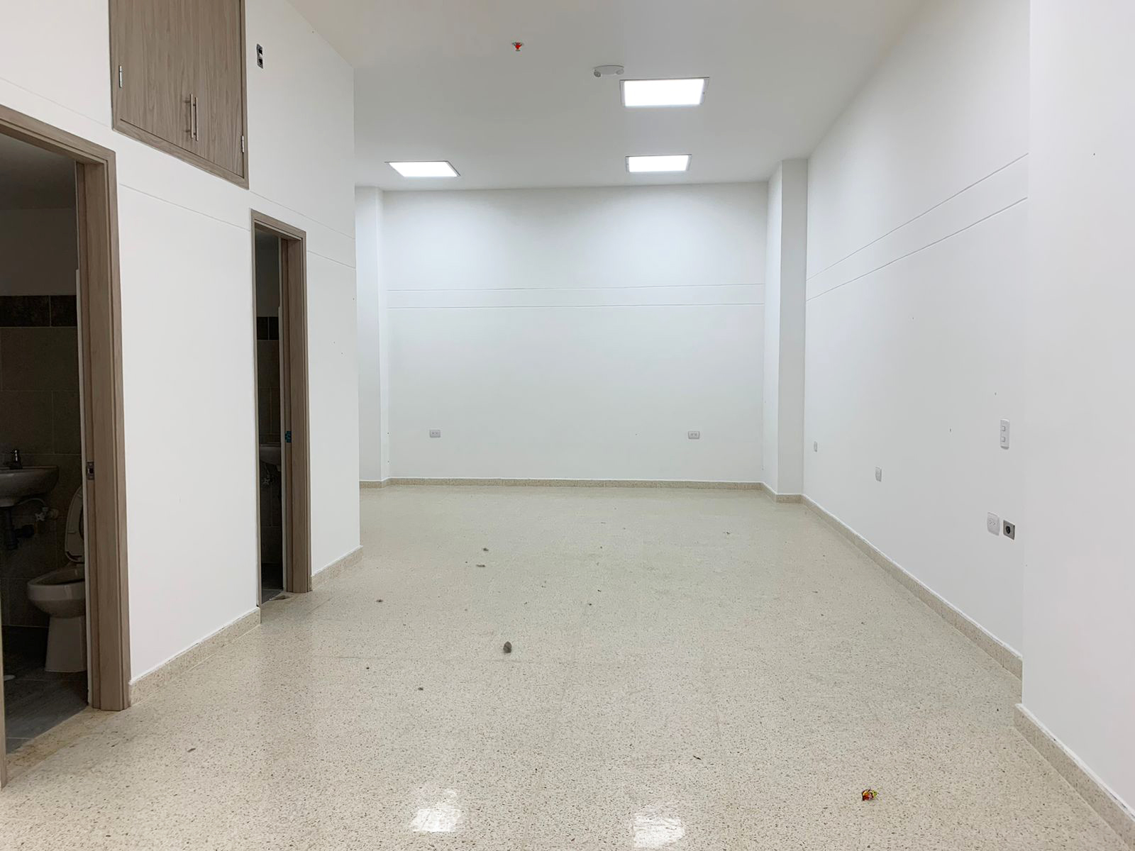 Local en venta en San Joaquin, Sabaneta, 300 m² · foto 2 de 8