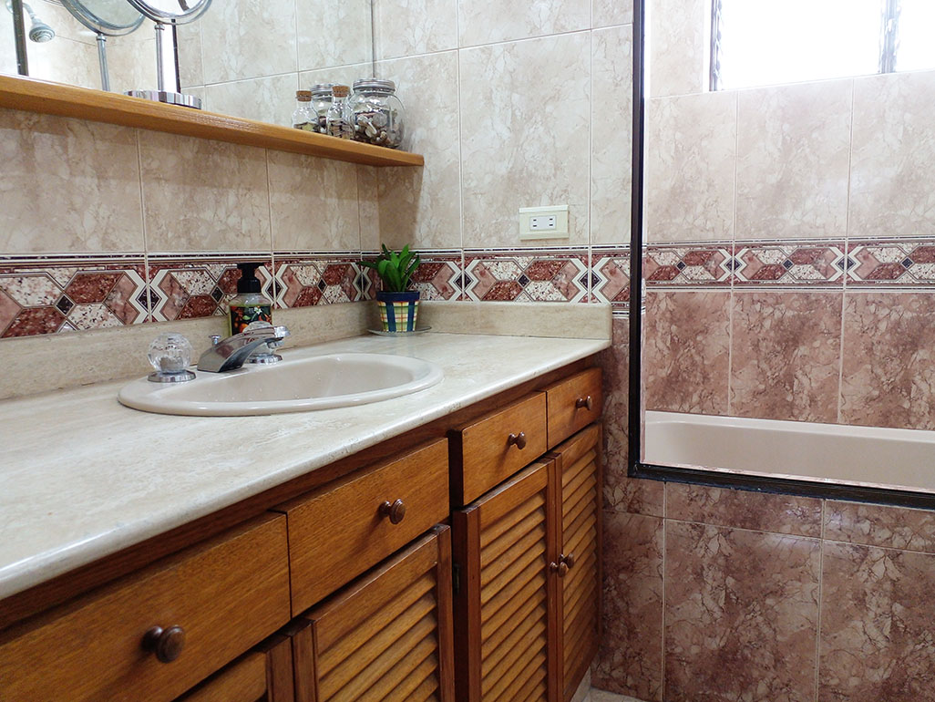 Casa de 3 alcobas en venta en San Lucas, Medellín, 212 m² · foto 17 de 20