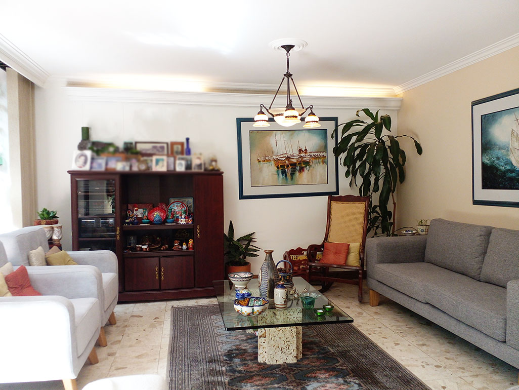 Casa de 3 alcobas en venta en San Lucas, Medellín, 212 m² · foto 2 de 20