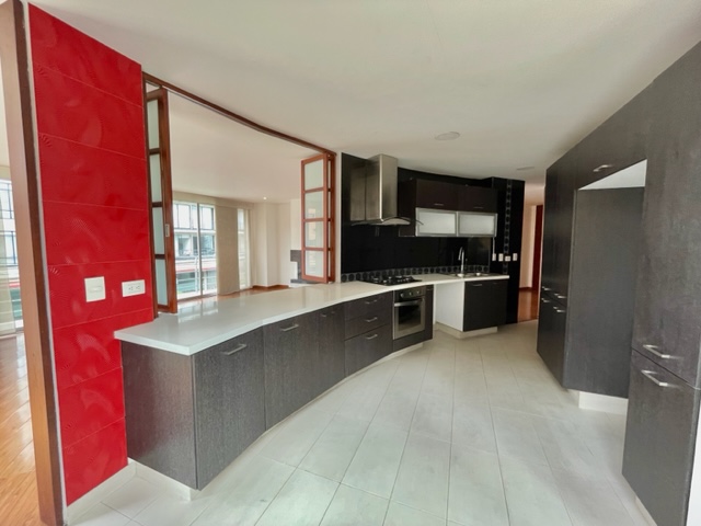 Apartamento en venta en Santa Barbara, Bogotá · foto 3 de 22