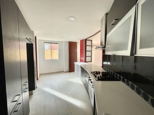 Apartamento en venta en Santa Barbara, Bogotá · foto 4 de 22