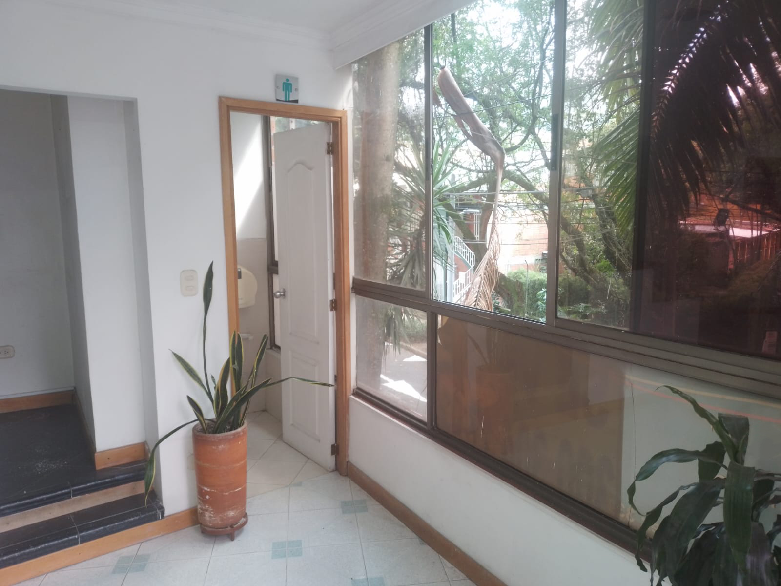Consultorio en arriendo en El Dorado, Envigado, 131 m² · foto 16 de 19