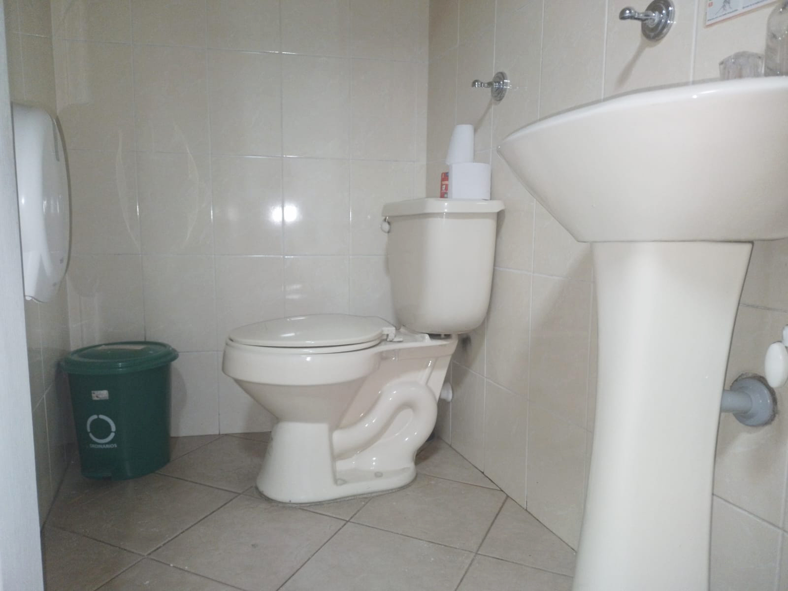 Consultorio en arriendo en El Dorado, Envigado, 131 m² · foto 19 de 19