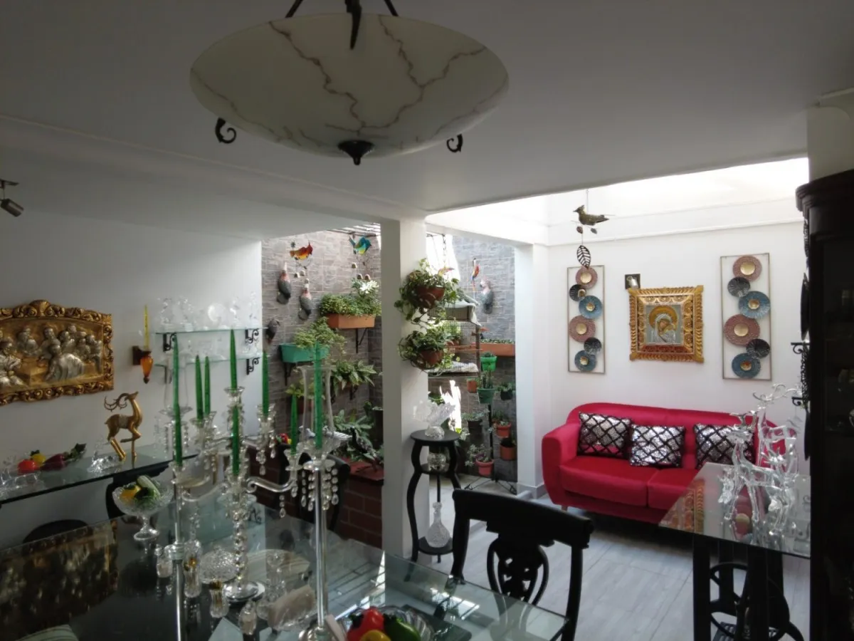 Apartamento de 3 alcobas en venta en Las Lomitas, Sabaneta, 180 m² · foto 3 de 10