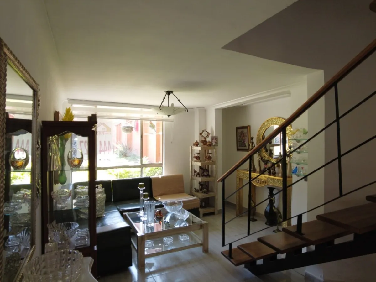Apartamento de 3 alcobas en venta en Las Lomitas, Sabaneta, 180 m² · foto 5 de 10