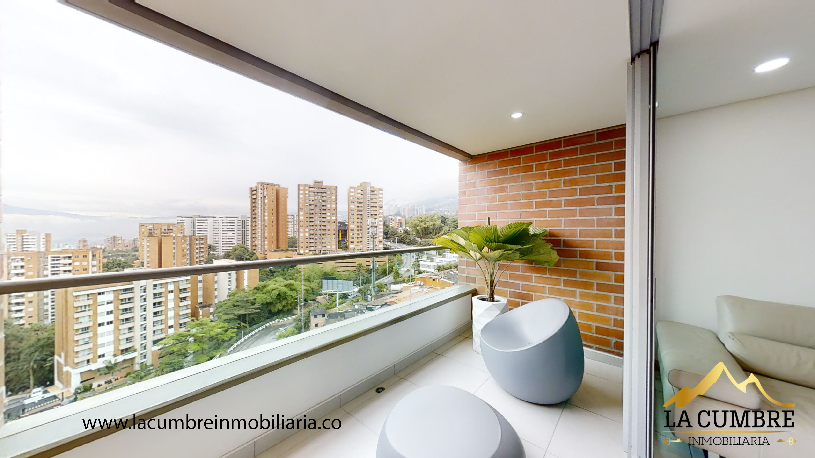Apartamento en venta en Loma Del Esmeraldal, Envigado · foto 3 de 12