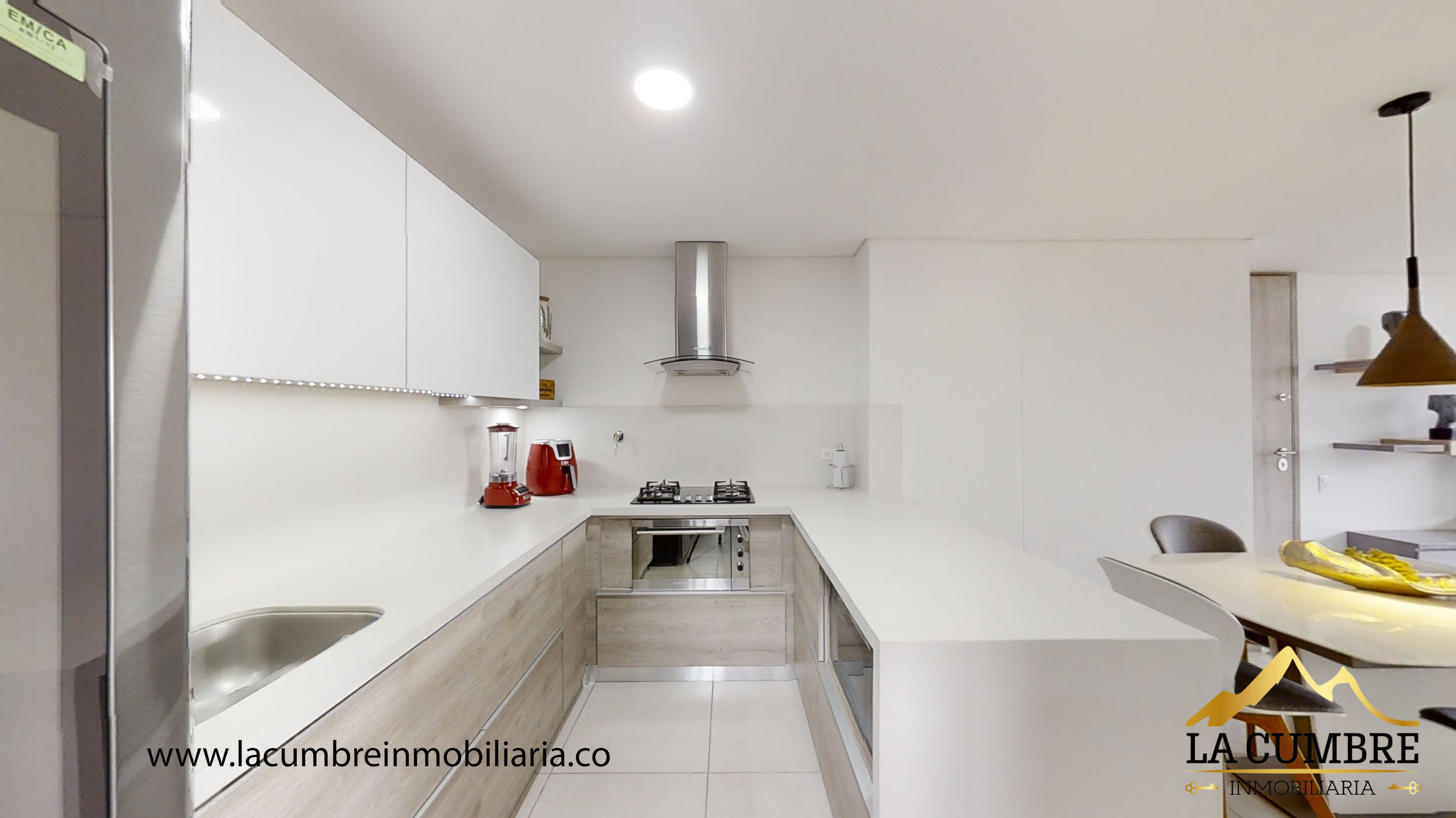 Apartamento en venta en Loma Del Esmeraldal, Envigado · foto 4 de 12