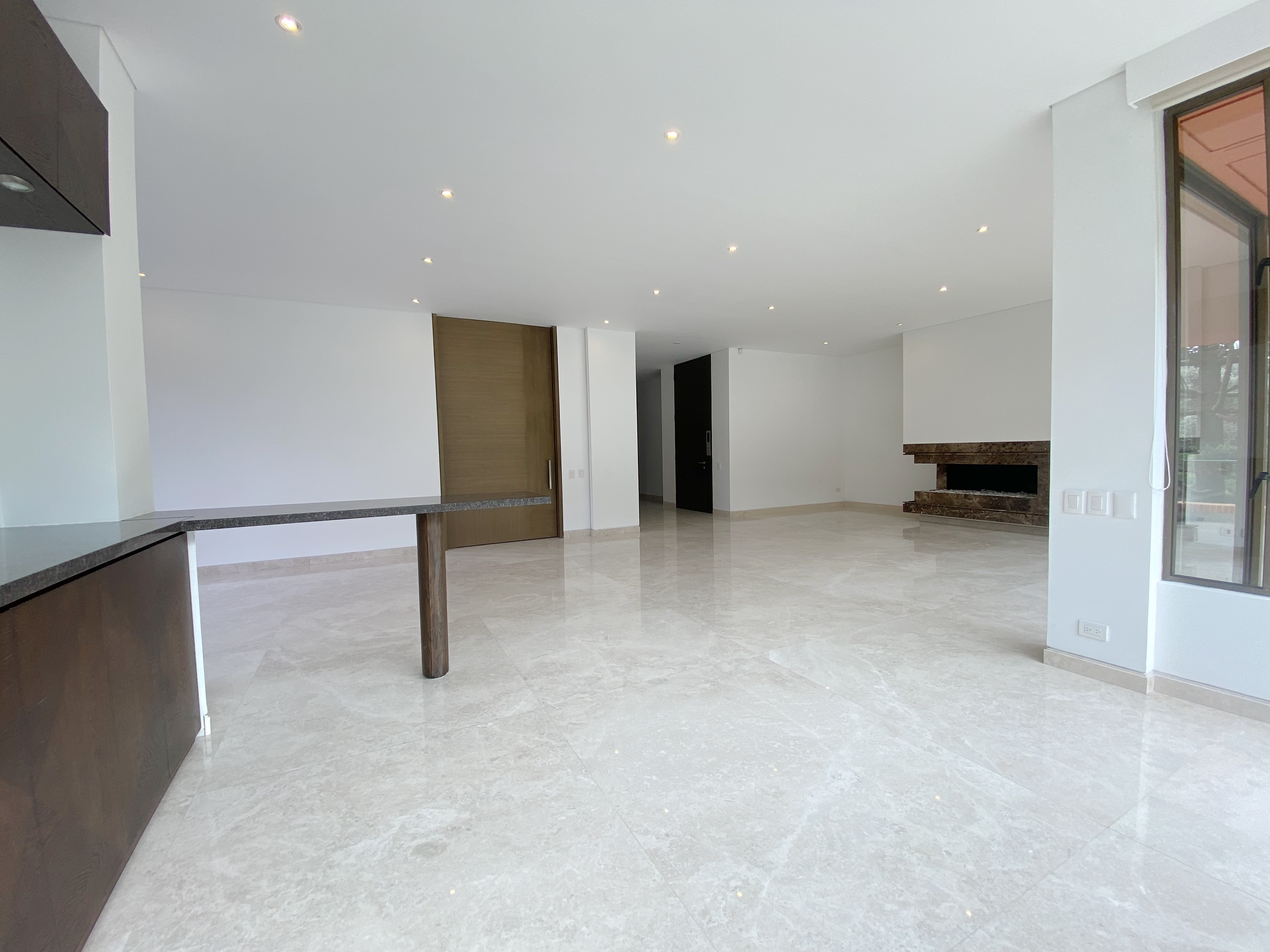Apartamento en venta en Chico Norte, Bogotá · foto 3 de 24