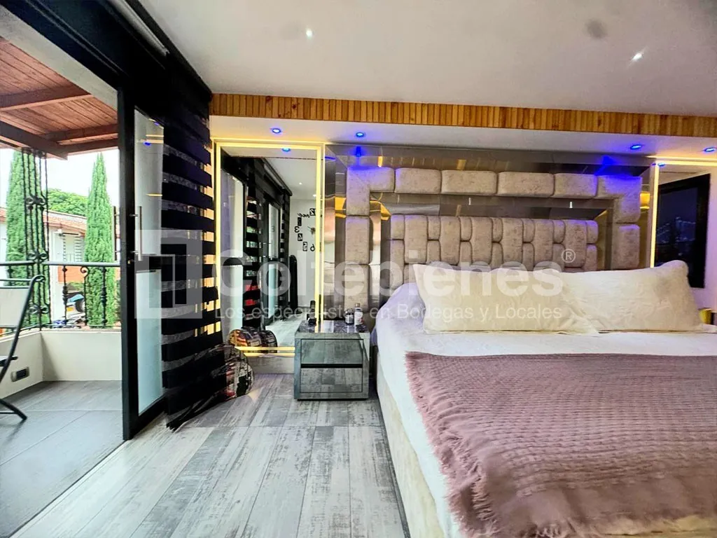 Casa de 4 alcobas en venta en El Rincón, Medellín, 210 m² · foto 14 de 18