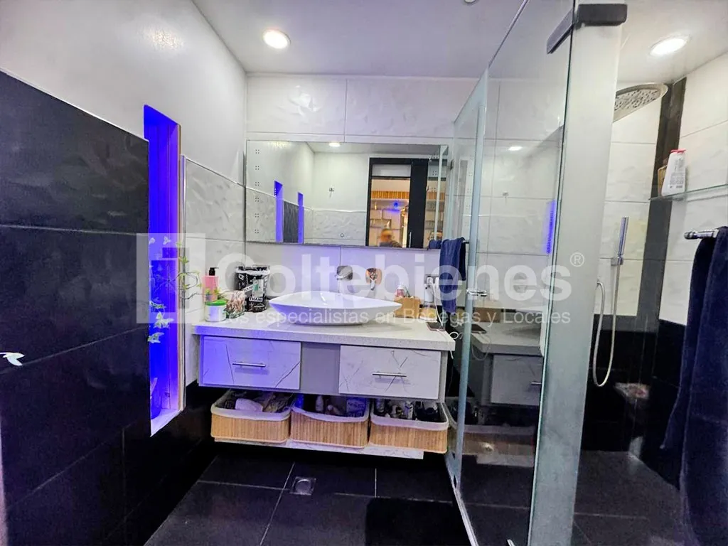 Casa de 4 alcobas en venta en El Rincón, Medellín, 210 m² · foto 17 de 18