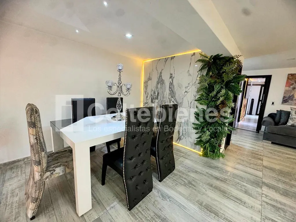 4BR House in Loma de los bernal (210 m²) for Sale - 4