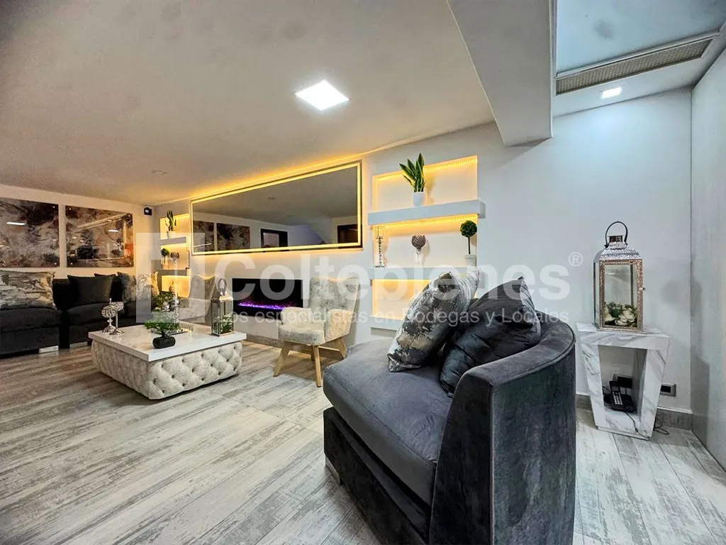 Casa de 4 alcobas en venta en El Rincón, Medellín, 210 m² · foto 5 de 18