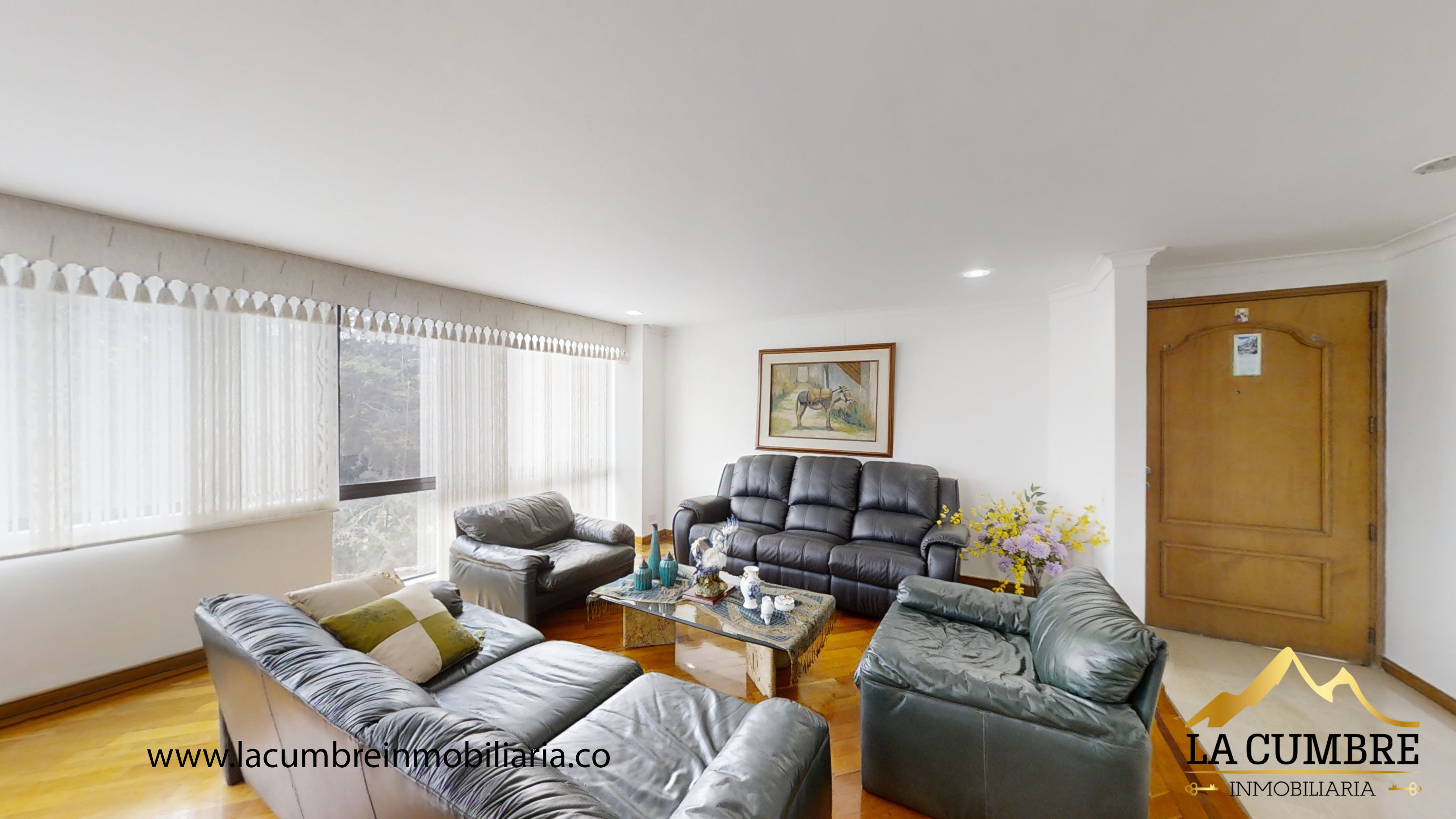 Apartamento de 4 alcobas en venta en El Poblado, Medellín, 250 m² · foto 2 de 12