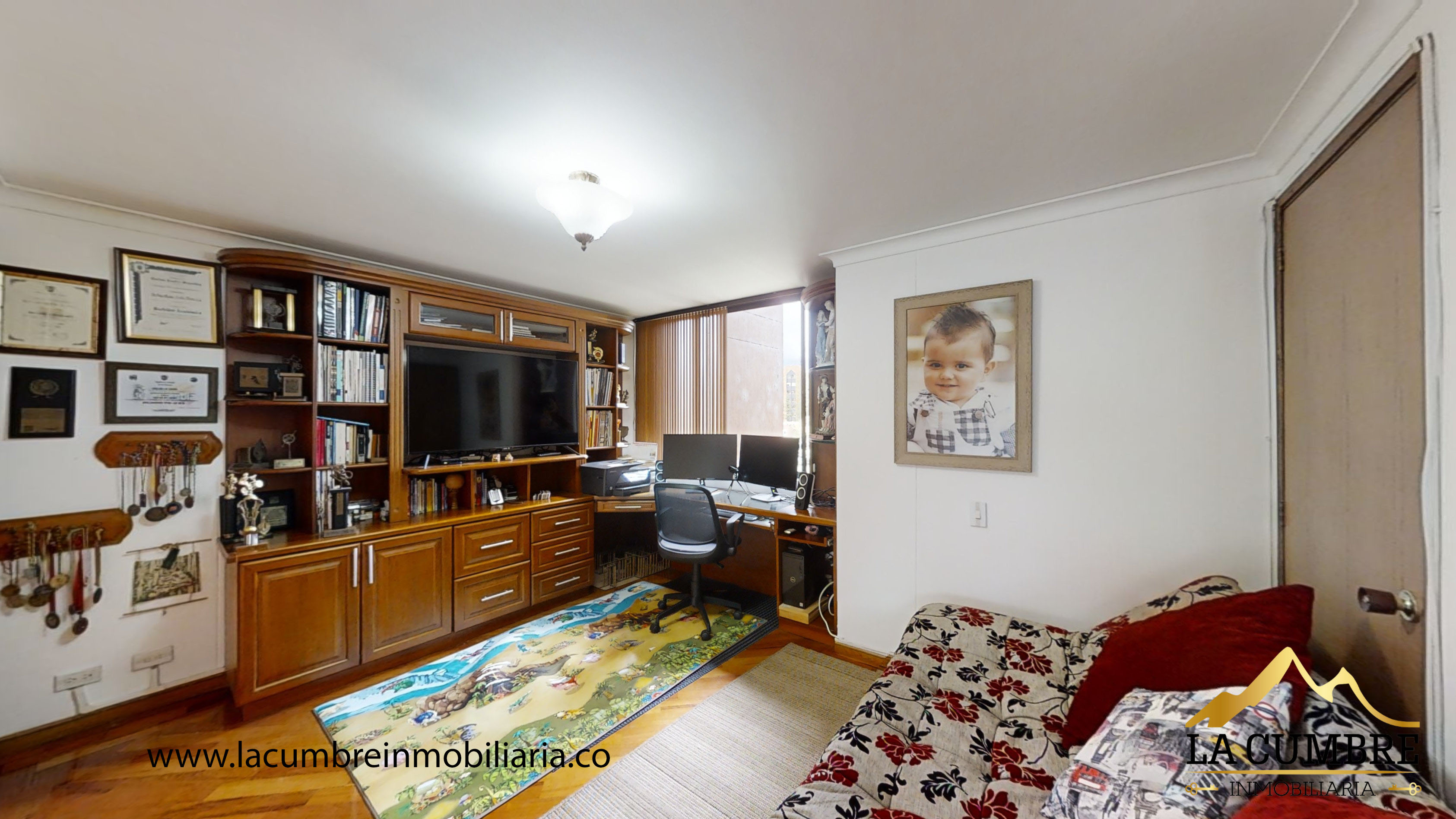 Apartamento de 4 alcobas en venta en El Poblado, Medellín, 250 m² · foto 7 de 12