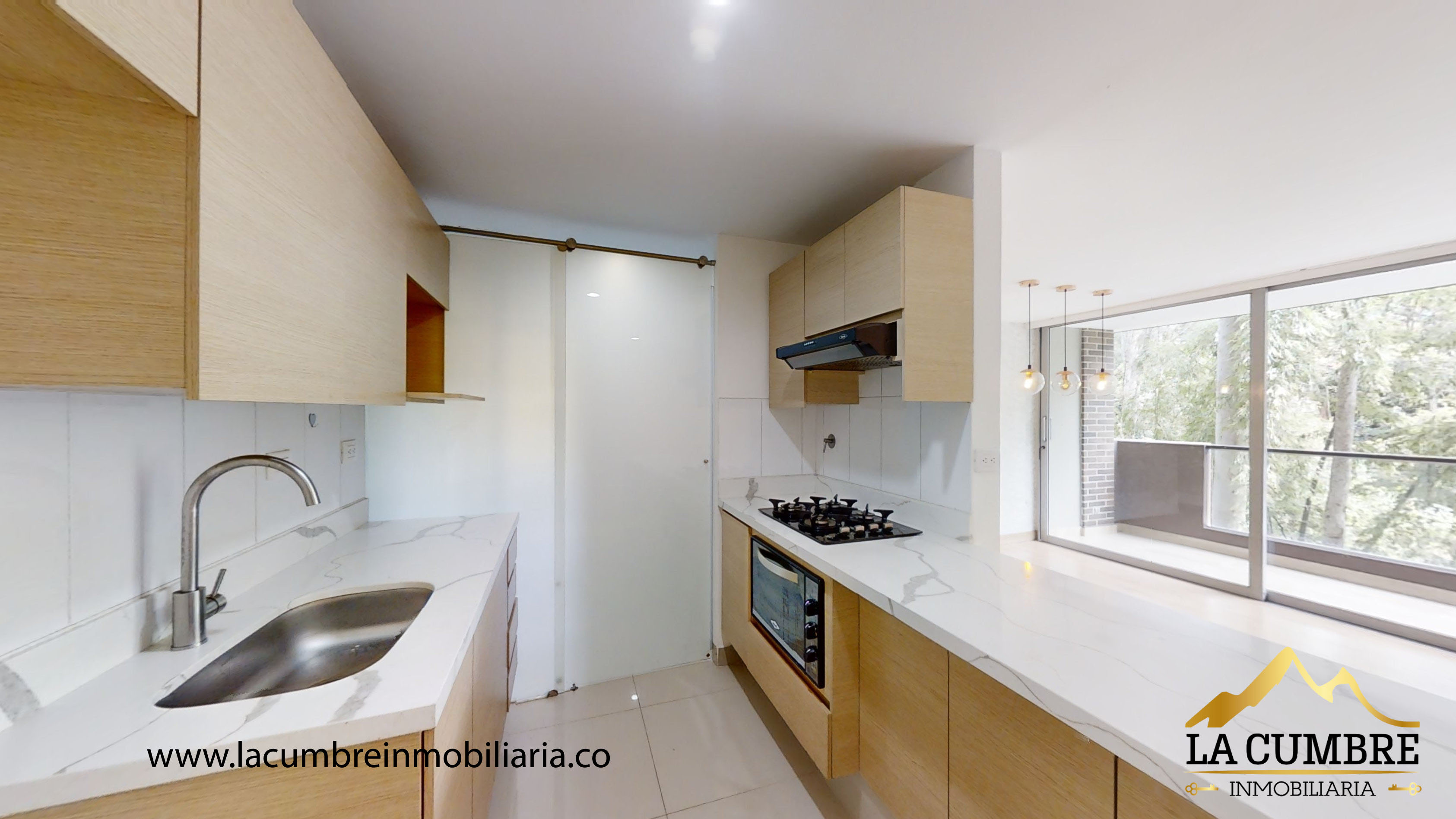 Apartamento de 3 alcobas en arriendo en Los Balsos, Medellín, 88 m² · foto 3 de 10
