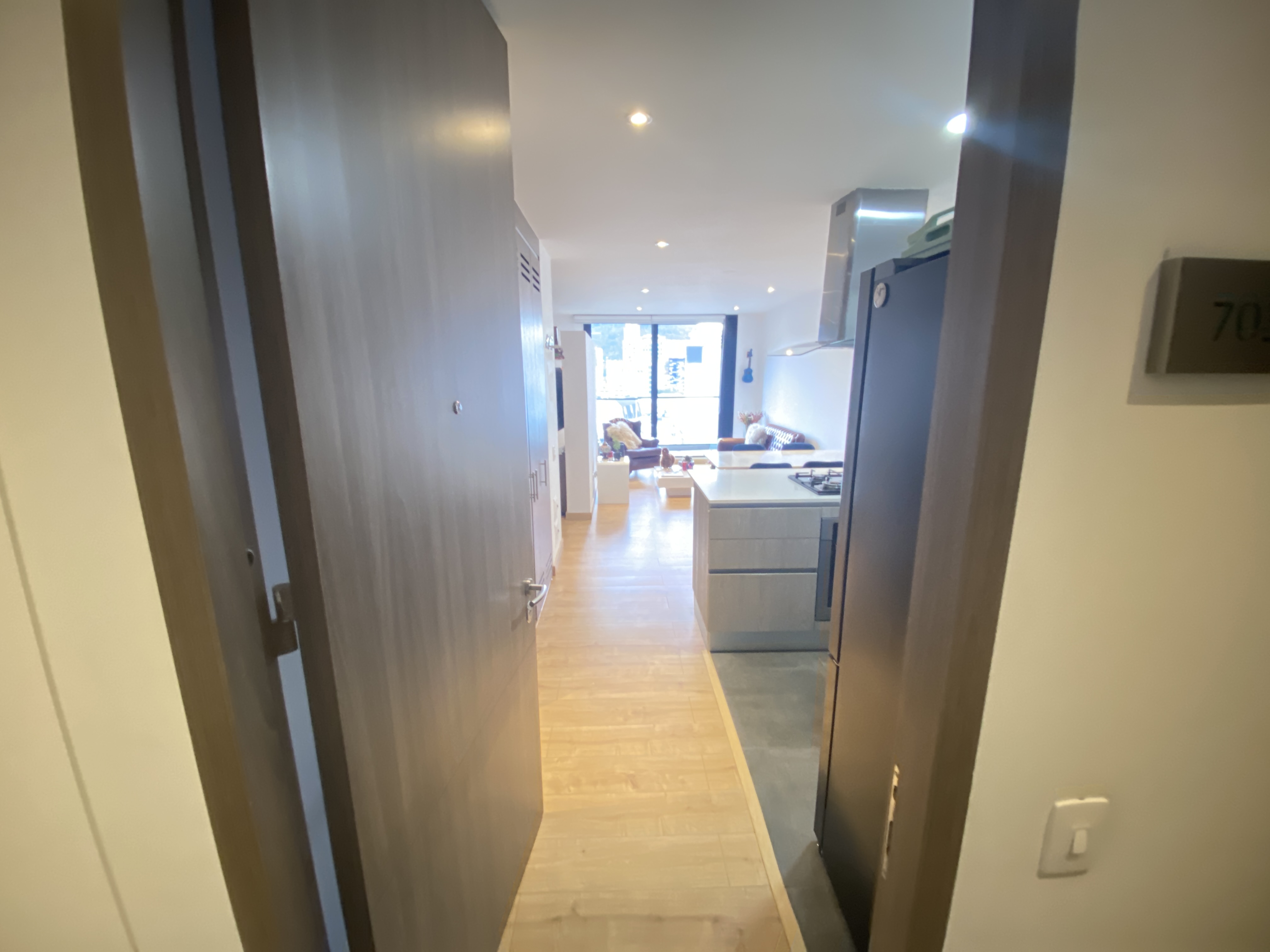 Apartamento de 1 alcoba en venta en Santa Barbara, Bogotá, 58 m² · foto 2 de 21