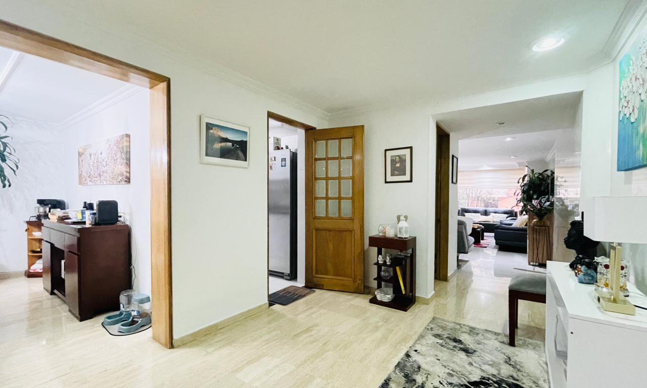 Apartamento de 3 alcobas en venta en La Carolina, Bogotá, 193 m² · foto 16 de 24