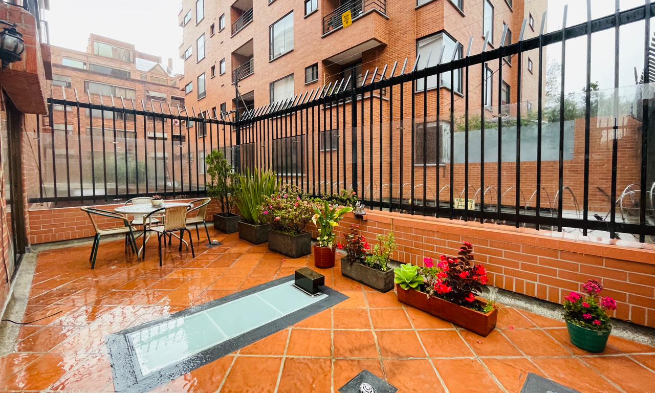Apartamento de 3 alcobas en venta en La Carolina, Bogotá, 193 m² · foto 18 de 24