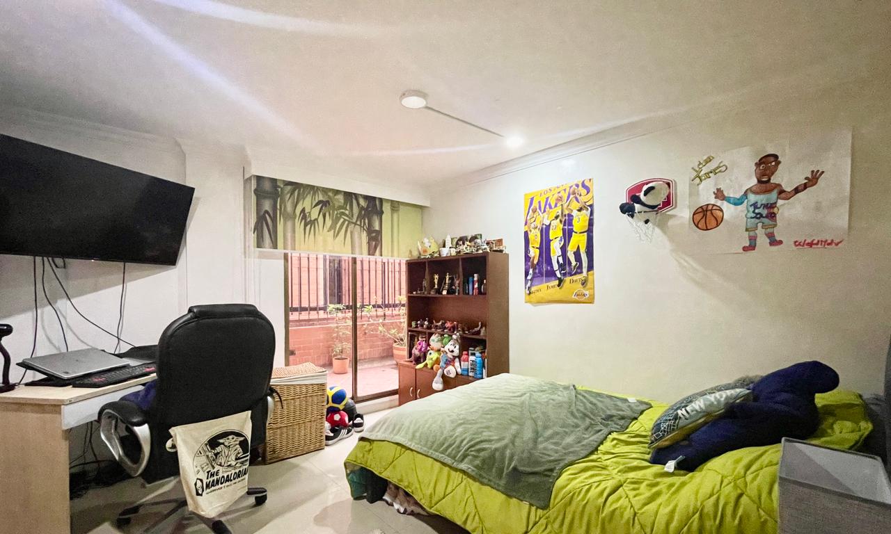 Apartamento de 3 alcobas en venta en La Carolina, Bogotá, 193 m² · foto 24 de 24